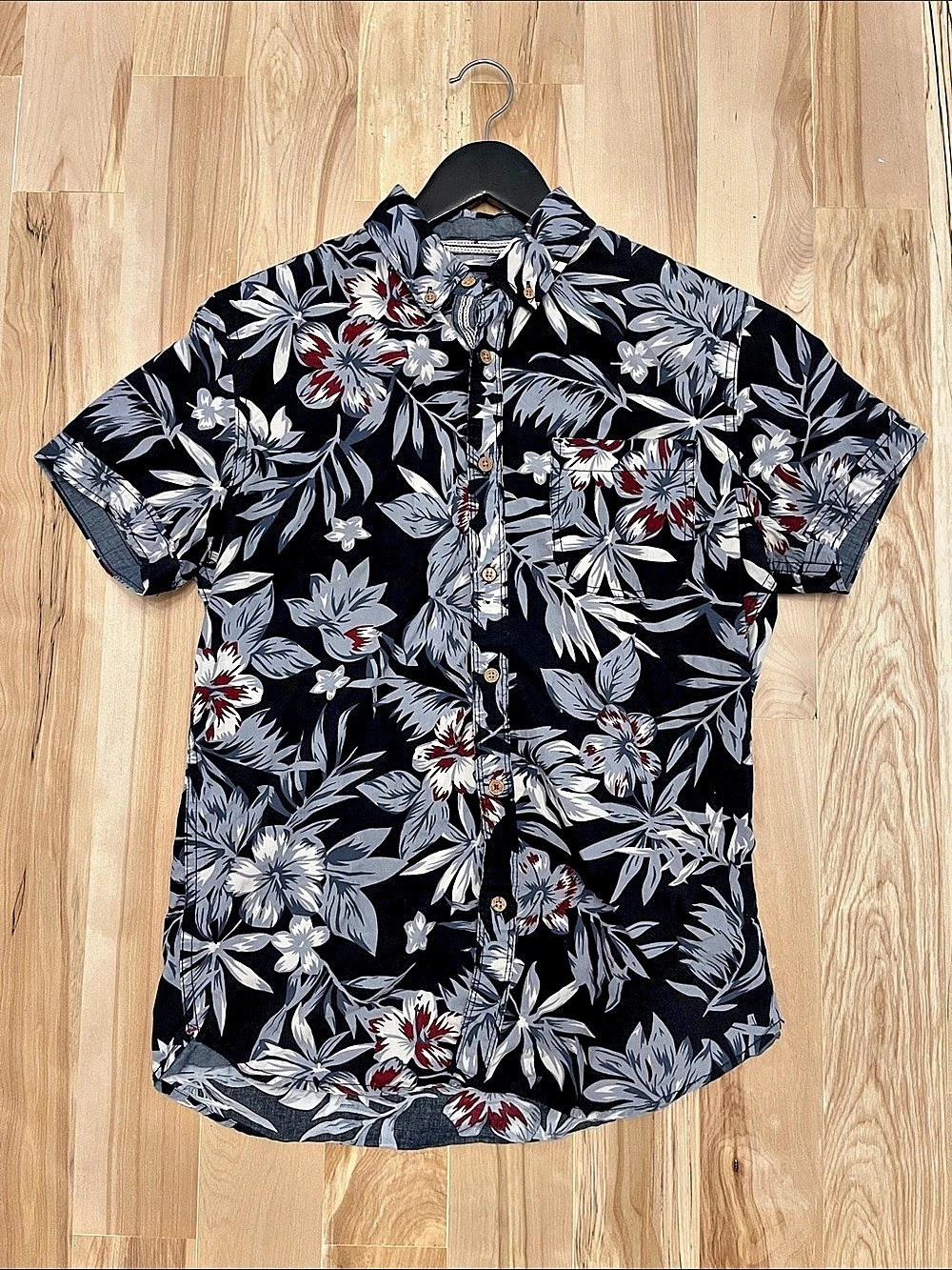 Men's Floral Short Sleeve Shirt in Black & Gray